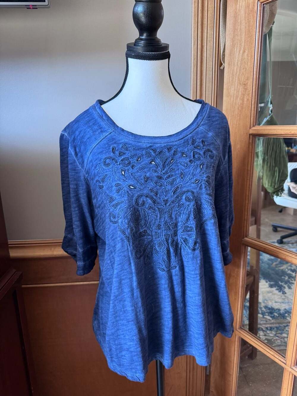 Democracy Womens Denim Blue Embroidered Top